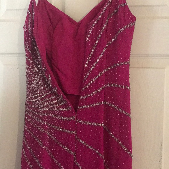 FORMAL DRESS - Picture 7 of 8